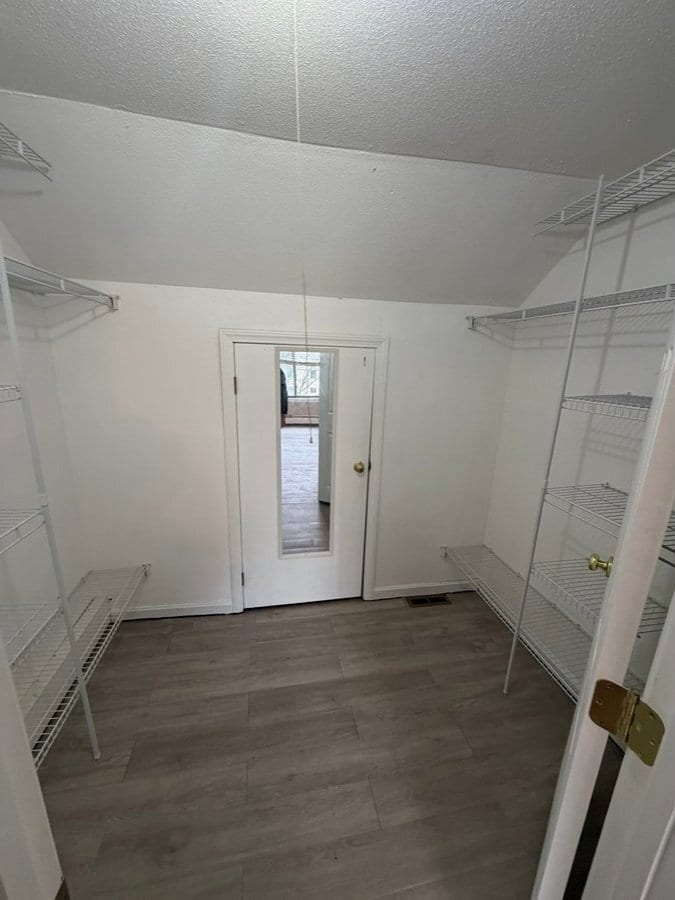 Building Photo - 136 Canterbury Ln