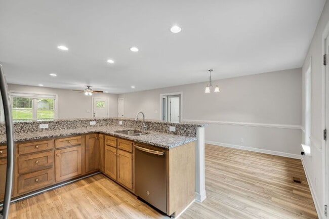Building Photo - Modern Country Living in Goochland – 3 Bedroom Home on 1.85 Acres