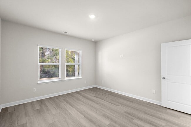 Building Photo - 2048 Copper Crk Lp