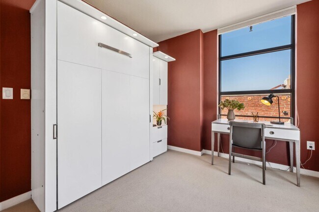 Building Photo - Refined Urban Condominium at Jack London S...