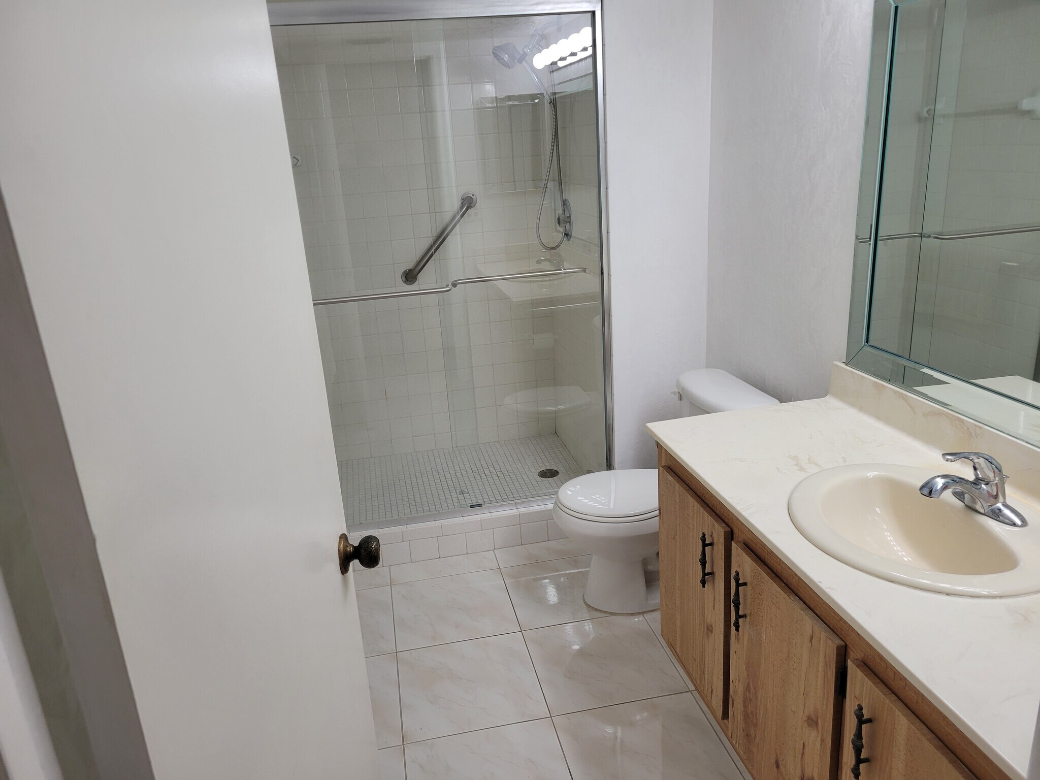 Building Photo - 6675 S Oriole Blvd