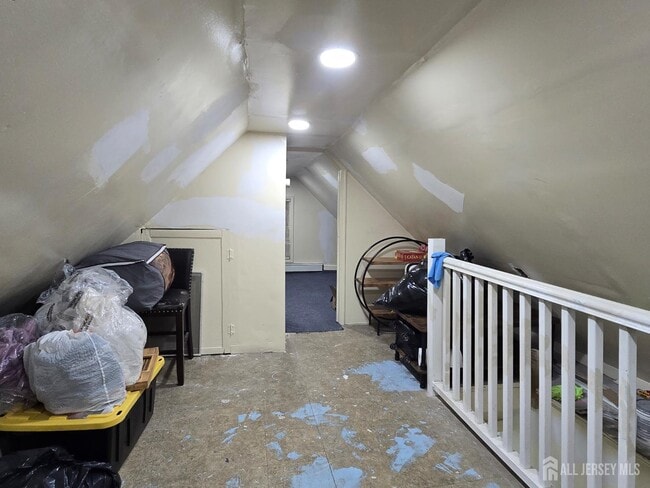 Building Photo - 83 John St