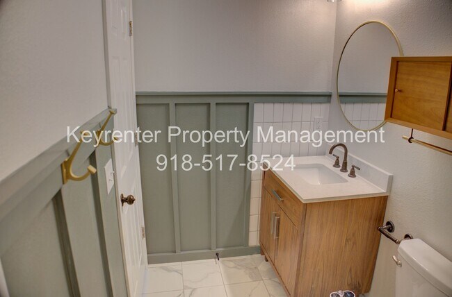 Building Photo - PRICE DECREASE! MOVE IN READY! Gorgeous 3 bed/2 bath!