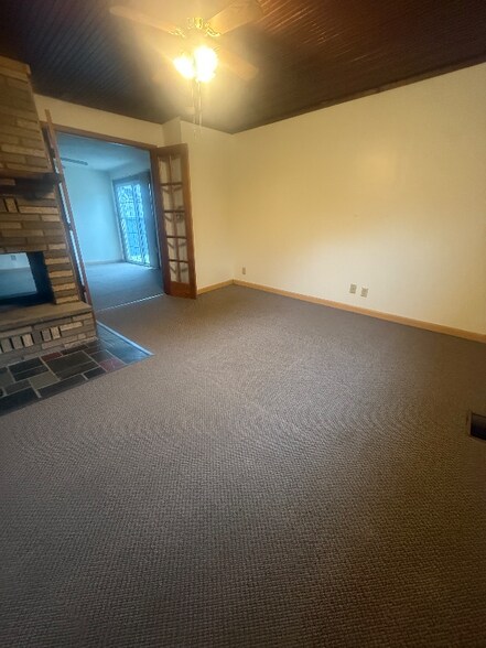 Building Photo - 26 Rochester St