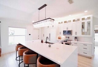 Building Photo - 1853 Shower Tree Way