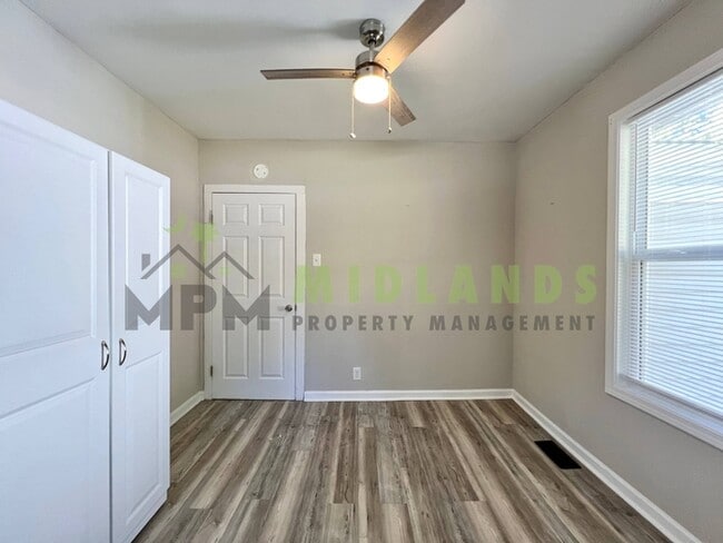 Building Photo - 320 Corley St