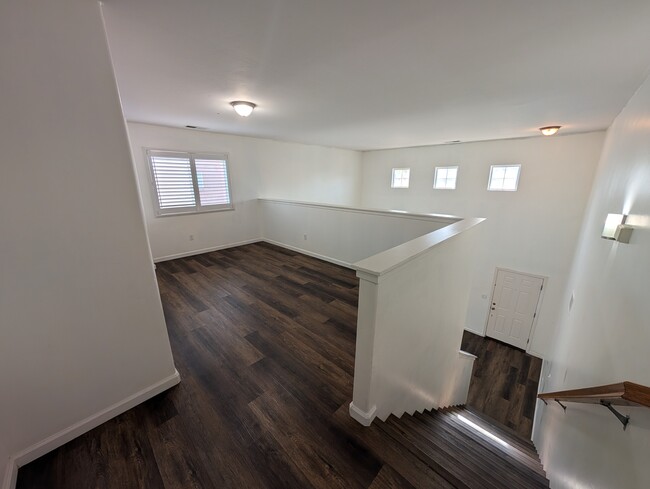 Building Photo - 3200 S Jensen Ct