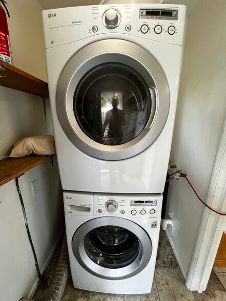 Building Photo - 2727 Gaynor Ave