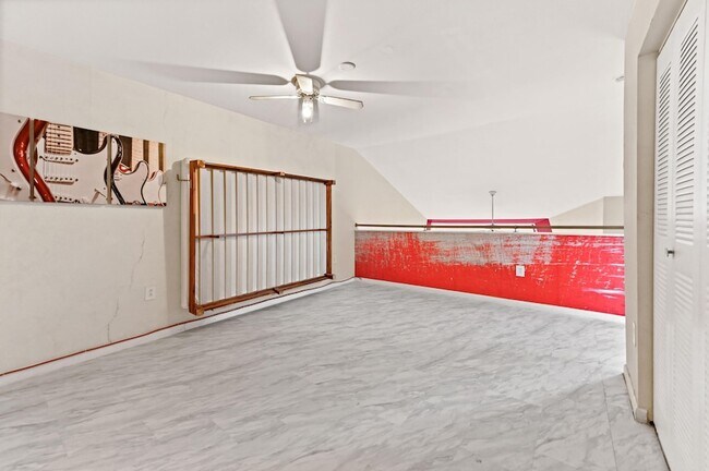 Building Photo - 4791 Via Palm Lakes Via