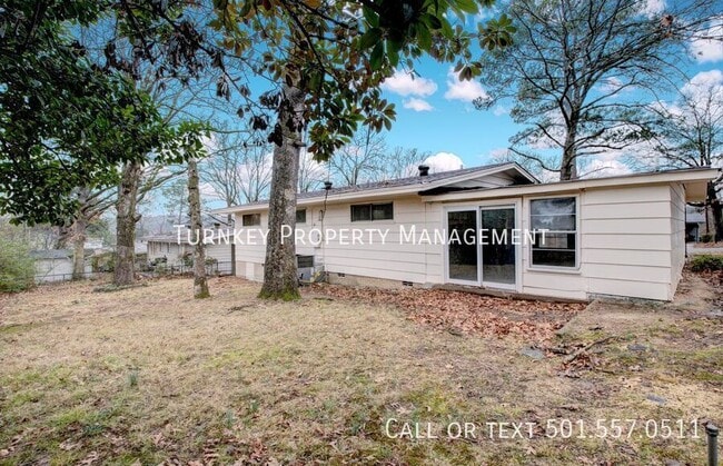 Building Photo - 4600 Lynn Ln