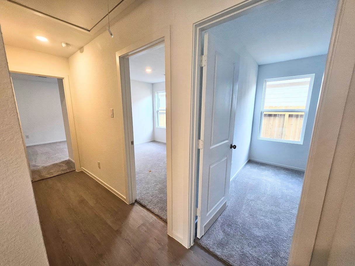 Building Photo - 14881 N Ascot Bnd Cir