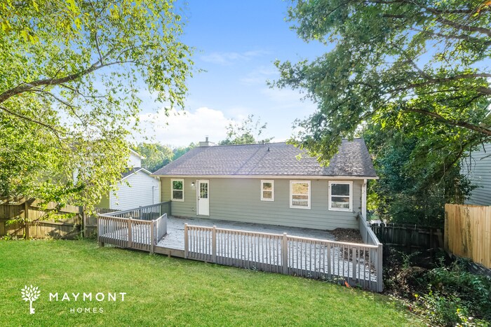 Building Photo - 3760 Cherokee Overlook Dr