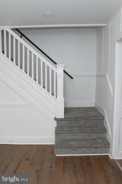 Building Photo - 2928 Lincoln Hwy E