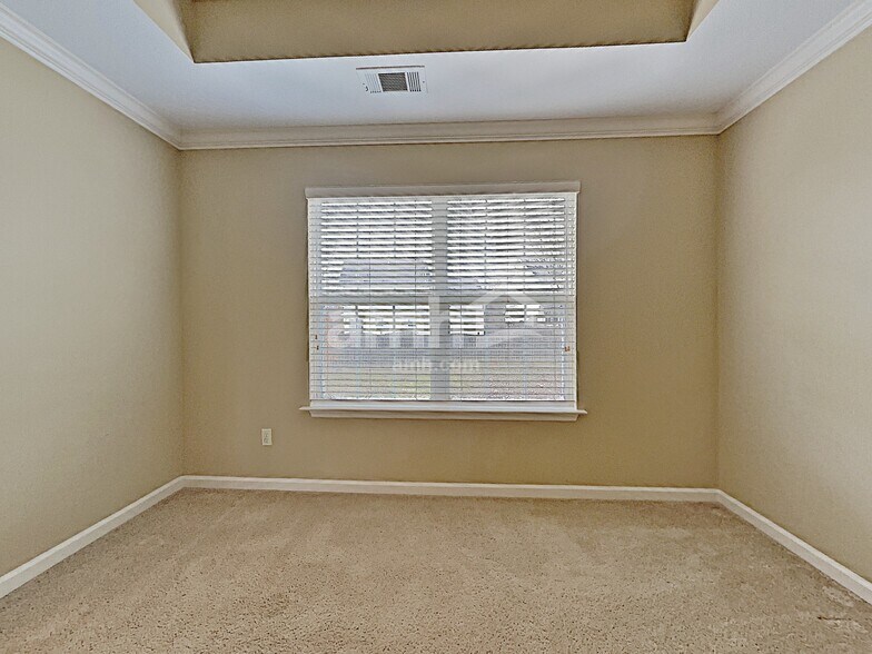 Building Photo - 1515 Pathfinder Ln