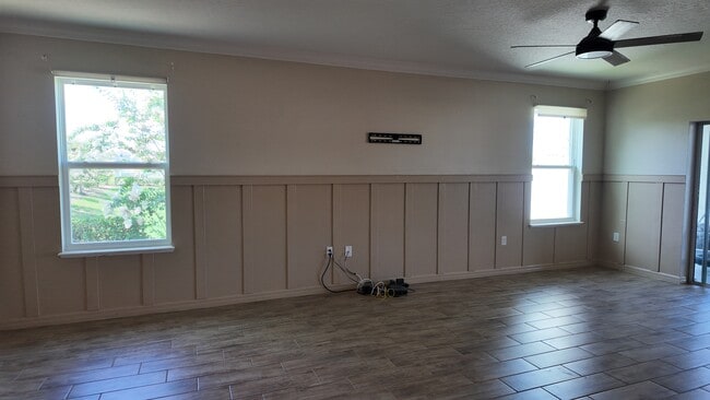 Building Photo - 338 Pinecrest Loop