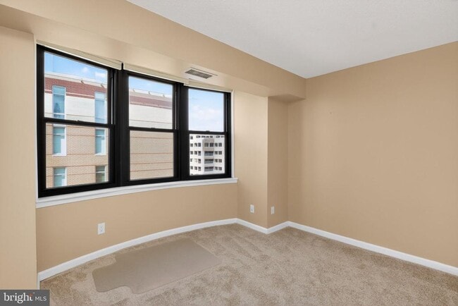 Building Photo - 1200 Braddock Pl