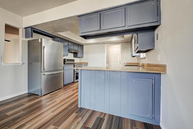 Building Photo - 1011 W Gemini Rd