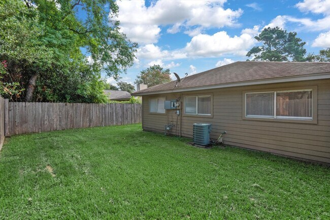 Building Photo - 11818 Westwold Dr