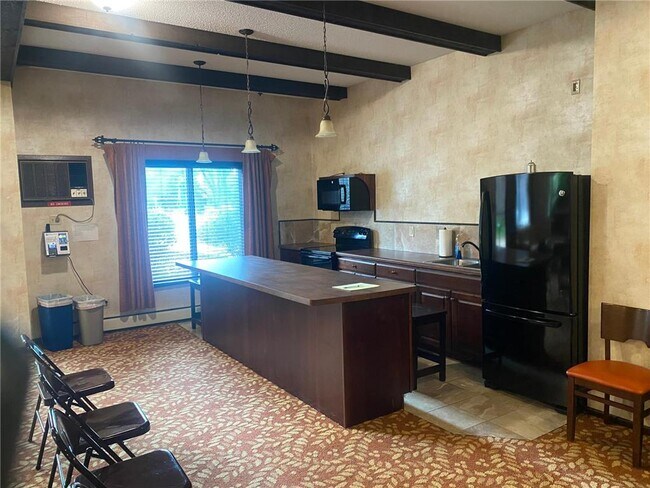 Building Photo - 7350 York Ave S