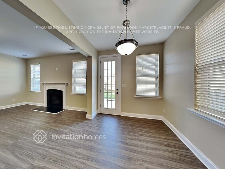 Building Photo - 60 Crest Cir