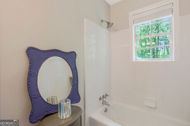 Building Photo - 3211 Flamingo Dr