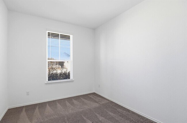 Building Photo - 1625 Brimhurst Dr