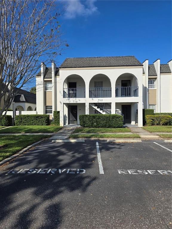 Building Photo - 712 Oakgrove Dr