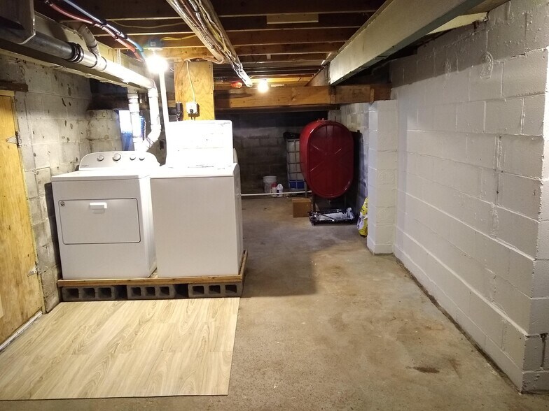 Building Photo - 117 Higrove Ln
