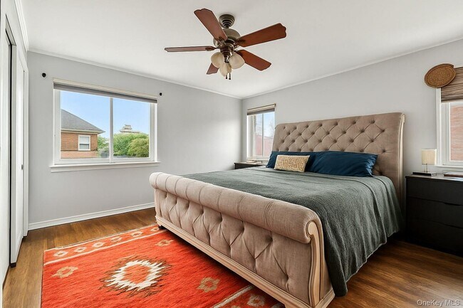 Building Photo - 318 E Olive St