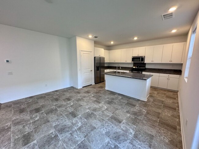 Building Photo - BRAND NEW 3 bedroom Willow Springs home av...