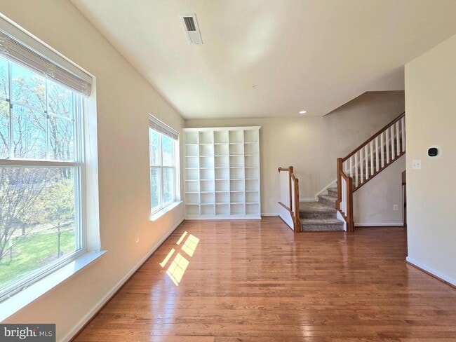 Building Photo - 1113 Red Hawk Way