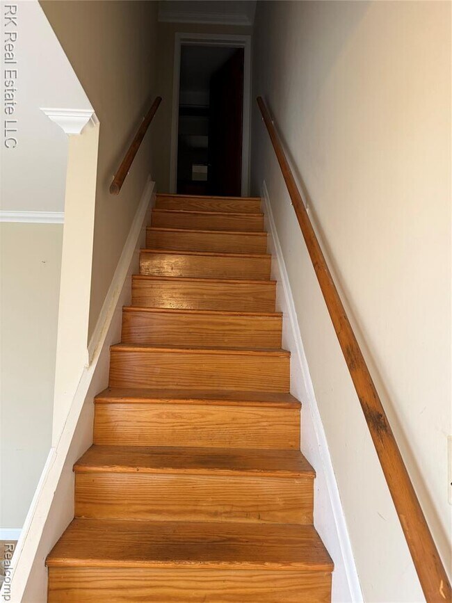 Building Photo - 8237 Kennedy Cir N