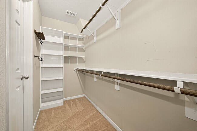 Building Photo - 7219 Victorville Dr