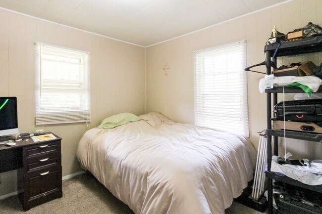 Building Photo - Wood Flooring