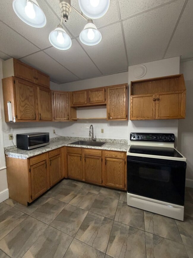 Building Photo - 27-29 Dalton Ave