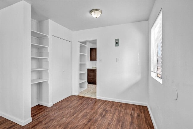 Building Photo - 2084-2094 Burroughs Street