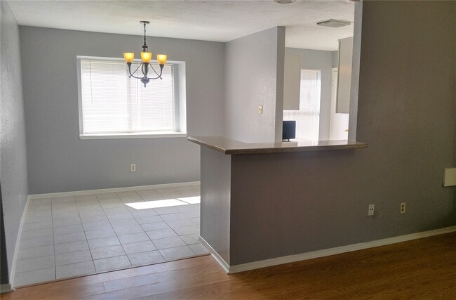 Building Photo - 3806 Pecan Cir