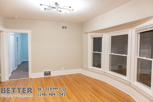 Building Photo - Modern Living in Mexicantown