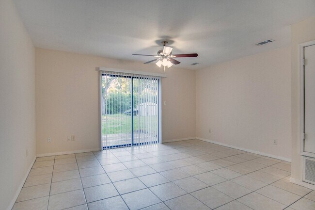 Building Photo - Completely updated 2 bedroom town home Loc...
