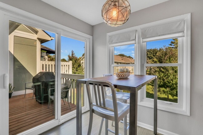 Building Photo - 215 Coventry Cir