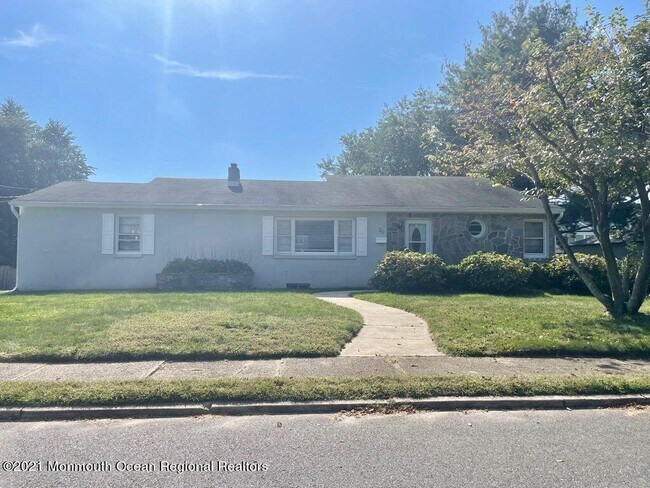 Primary Photo - 21 Berg Ave