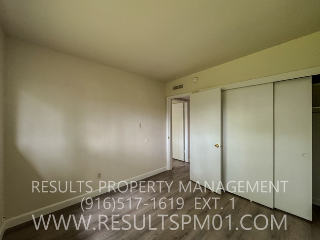 Building Photo - Cozy Citrus Heights Duplex