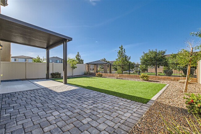 Building Photo - Gorgeous 2019 Build Home with Beautifully Landscaped Backyard! (COMING SOON)