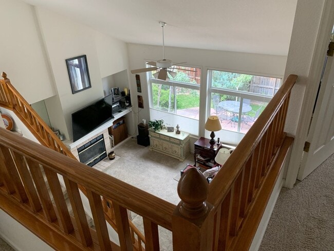 Building Photo - Charming home located in Coal Creek Ranch-$1000 Off First Month's Rent!