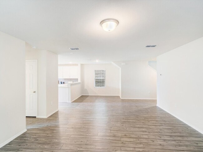 Building Photo - 405 Glendale Dr