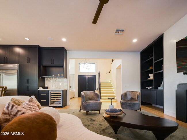 Building Photo - 2024 E Granite View Dr