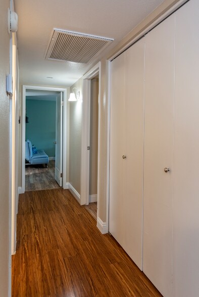 Building Photo - 4127 N 79th Dr