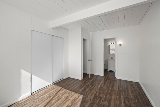 Building Photo - 5415 Lenox Dr