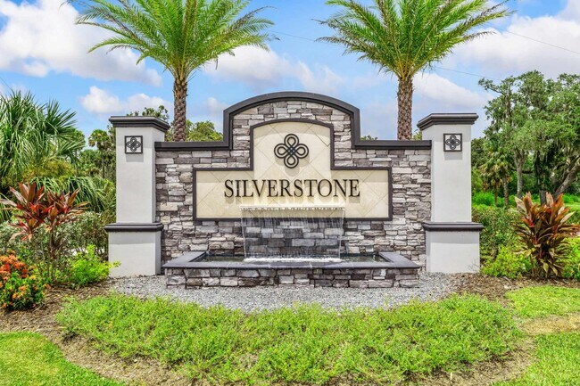 Building Photo - LOVELY 3 BEDROOM HOME WITHIN SILVERSTONE N...