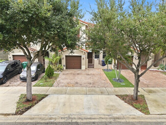 Building Photo - 15411 SW 9th Way